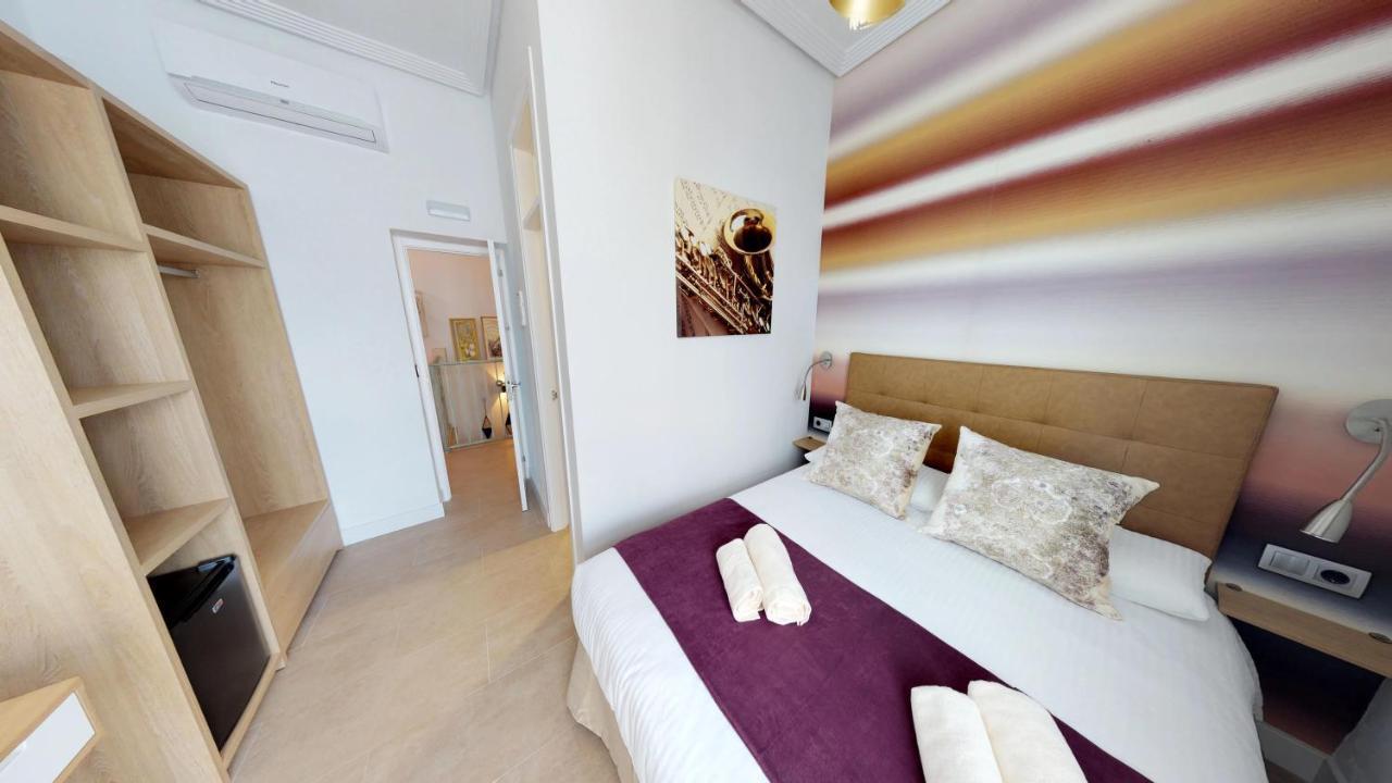 Deluxe Double Room Balcony,1152647616:JPEG